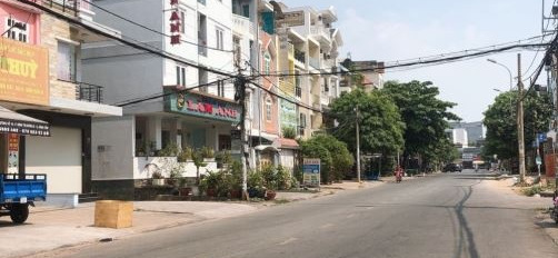 Lộ chính 18 mét vị trí đẹp tọa lạc tại Đường Số 19, Bình Tân bán nhà giá bất ngờ chỉ 15.7 tỷ ngôi nhà này có tổng 4 phòng ngủ-03