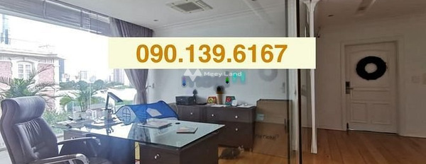 Vị trí đẹp tọa lạc ngay trên Quận 2, Hồ Chí Minh cho thuê biệt thự thuê ngay với giá cực sốc chỉ 180 triệu/tháng, ngôi nhà có 5 PN, 6 WC-02