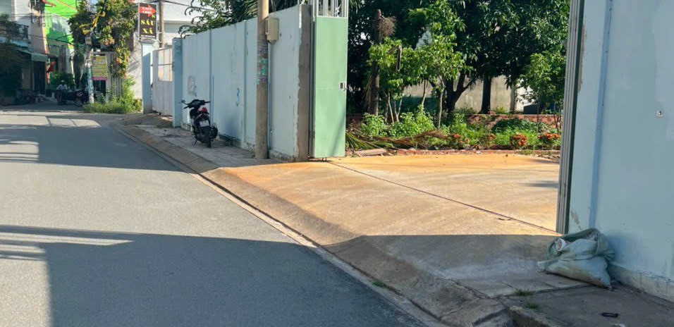 Lô đất mặt tiền đường 8 Tăng Nhơn Phú B, 103m2 giá tốt, hệ số 3,6
