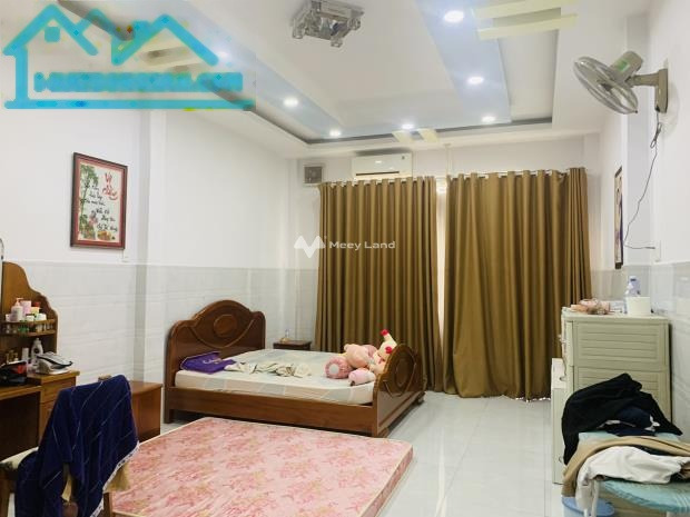 Cho thuê nhà vị trí thuận lợi ngay Tân Tiến, Biên Hòa, thuê ngay với giá quy định chỉ 30 triệu/tháng có diện tích chung 336m2, căn này gồm có 5 PN-01