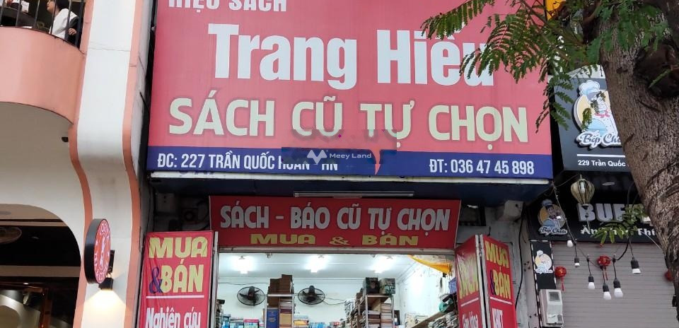 Vị trí mặt tiền tọa lạc ngay trên Dịch Vọng, Cầu Giấy cho thuê nhà giá thuê quy định chỉ 28 triệu/tháng