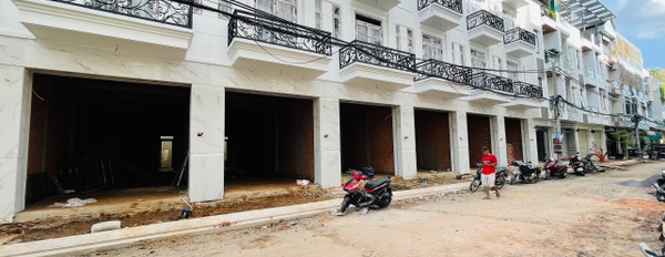 Bán nhà phố Versatile Home  350m2 quận Tân Phú-02