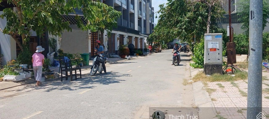 Ngay Lê Thị Riêng, Hồ Chí Minh bán đất diện tích gồm 80m2
