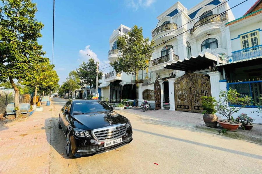 Bán nhà ở diện tích gồm 83.4m2 bán ngay với giá cực rẻ từ 4.2 tỷ vị trí đẹp ngay tại Phạm Văn Diêu, Biên Hòa-01