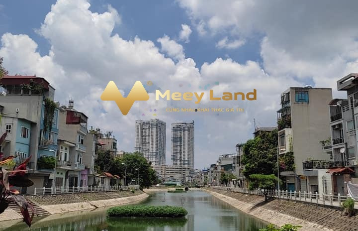 Diện tích 116m2 bán nhà ở mặt tiền nằm ngay tại Long Biên, Hà Nội