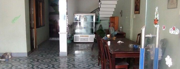 Chính chủ bán nhà mặt tiền khu khách sạn gần biển Quy Nhơn -03