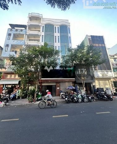Cho thuê tòa nhà 5 tầng, P. Nguyễn Cư Trinh, Q. 1. Giá thuê: 110 triệu 