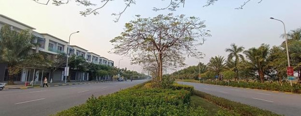 Cho thuê nhà ở diện tích rộng lớn 90m2 vị trí đặt ngay tại Từ Sơn, Bắc Ninh, hướng KXĐ, với lộ mặt tiền ngang 12 mét-03