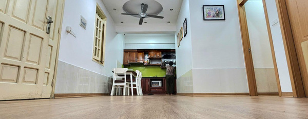 Chung cư 2 phòng ngủ, bán căn hộ vị trí đẹp Nguyễn Cơ Thạch, Cầu Diễn, trong ngôi căn hộ này gồm 2 PN, 2 WC cực kì sang trọng-03