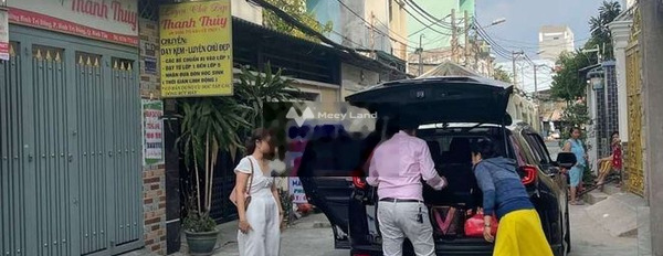 Nằm tại Bình Hưng Hòa, Hồ Chí Minh, bán nhà, giá bán bàn giao chỉ 2 tỷ có diện tích gồm 52m2, tổng quan ở trong nhà có 1 PN liên hệ chính chủ-02