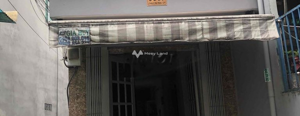 Bên trong Lê Ngã, Phú Trung cho thuê nhà thuê ngay với giá hiện tại 6 triệu/tháng, trong nhà bao gồm có 2 phòng ngủ, 2 WC-02