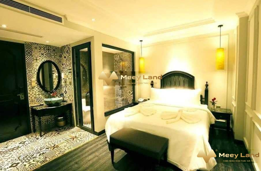 Nhà 30 phòng ngủ bán nhà ở có diện tích 140m2 giá bán hấp dẫn từ 95 tỷ vị trí mặt tiền nằm tại Hoàn Kiếm, Hà Nội-01