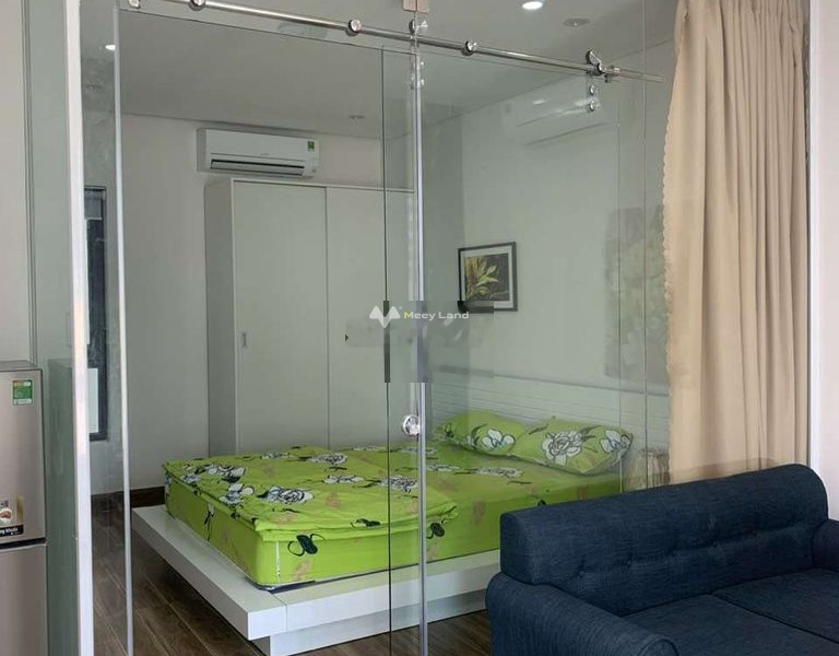 Nhìn chung gồm có 1 phòng ngủ, cho thuê căn hộ vị trí hấp dẫn Võ Văn Kiệt, Đà Nẵng, 1 WC tiện ích đầy đủ-01