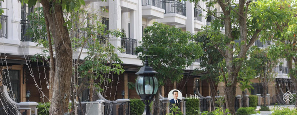 Nhà này bao gồm 4 phòng ngủ, bán biệt thự, bán ngay với giá tốt nhất 12.6 tỷ có diện tích sàn 95m2 vị trí hấp dẫn Phú Hữu, Hồ Chí Minh-03