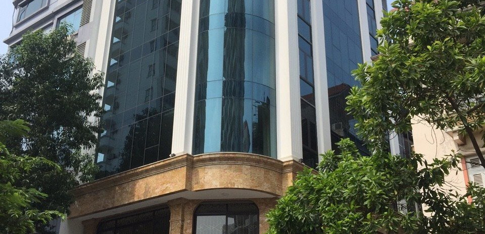 Tòa nhà 9 tầng vừa hoàn thiện tại mặt phố Nguyễn Khang, giáp Trần Duy Hưng, Cầu Giấy