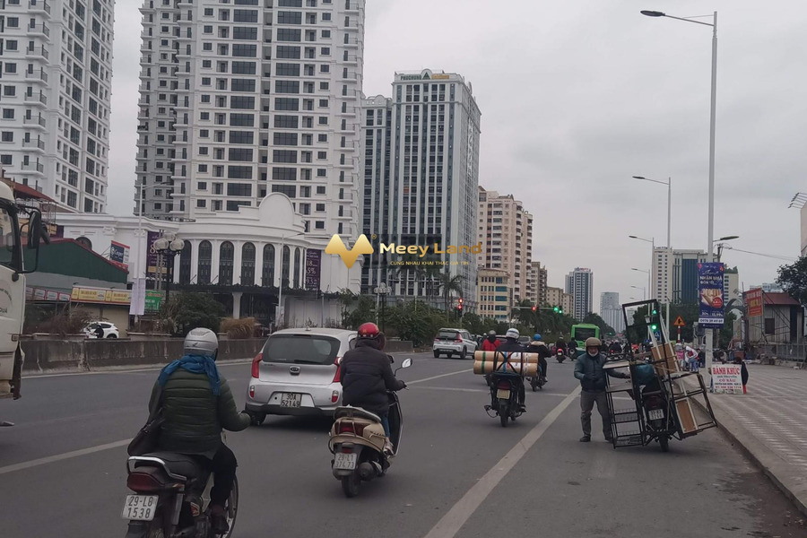 Cực sốc cho thuê kho bãi diện tích khoảng là 800 m2 vị trí thuận lợi tại Hữu Hưng, Hà Nội thuê ngay với giá 45 triệu/tháng giao thông đông đúc-01