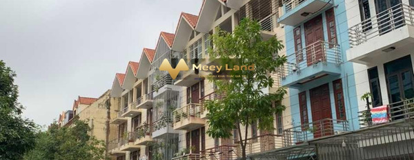 Bán liền kề ngôi nhà có nội thất ưa nhìn đầy đủ vị trí thuận lợi tọa lạc tại Quang Trung, Hà Nội vào ở luôn giá thương lượng chỉ 7.5 tỷ có diện tích 7...-02