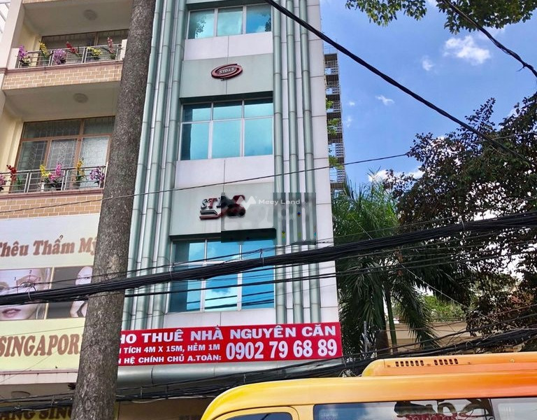 Căn nhà có tất cả 3 PN, cho thuê nhà ở diện tích rộng rãi 64m2 giá thuê giao lưu 40 triệu/tháng vị trí mặt tiền tọa lạc trên Phú Nhuận, Hồ Chí Minh-01
