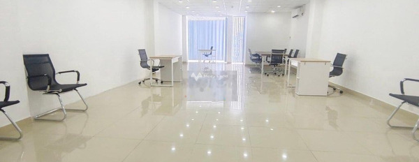 Nhà bao gồm có 3 PN, cho thuê nhà ở có diện tích tổng 140m2 giá thuê đặc biệt từ 70 triệu/tháng nằm ở Phan Đăng Lưu, Phú Nhuận-03