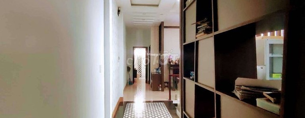 Cho thuê nhà nằm tại Hòa Minh, Đà Nẵng, giá thuê khởi đầu từ 15 triệu/tháng có diện tích tiêu chuẩn 100m2, trong nhà này thì gồm 3 phòng ngủ-03