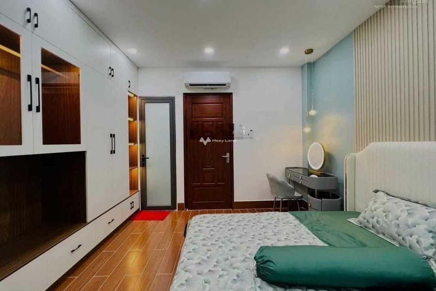 Tổng quan nhà này thì có 4 phòng ngủ bán nhà giá bán cơ bản 26 tỷ có diện tích chung là 40.8m2 nằm ở Quận 3, Hồ Chí Minh-01