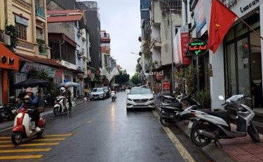 Bán nhà ở vị trí đặt ngay Long Biên, Hà Nội. Diện tích 31m2, giá 3,2 tỷ-02