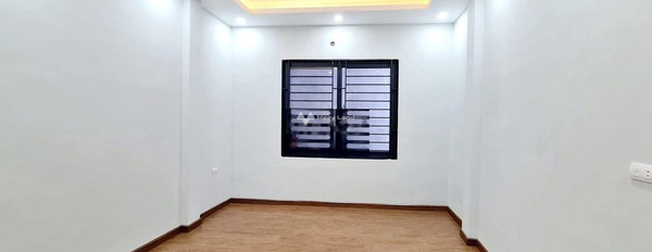 DT 33m2 bán nhà ở vị trí đặt ở trung tâm Ngọc Hồi, Hà Nội nhà này gồm 3 phòng ngủ khách có thiện chí liên hệ ngay.-02