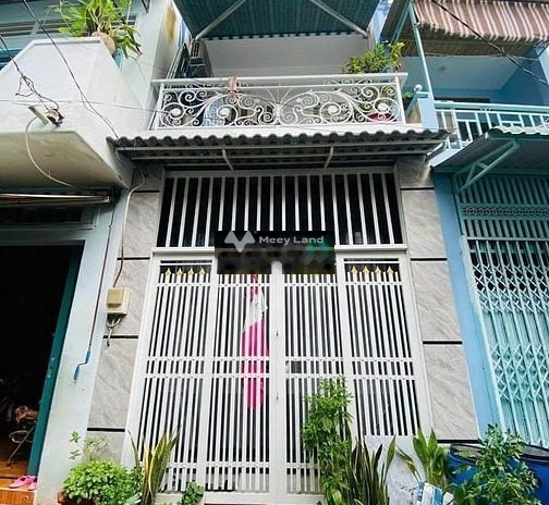 Vị trí thuận lợi nằm ở Phường 5, Hồ Chí Minh bán nhà bán ngay với giá bàn giao chỉ 1.22 tỷ trong nhà này bao gồm 2 phòng ngủ 2 WC