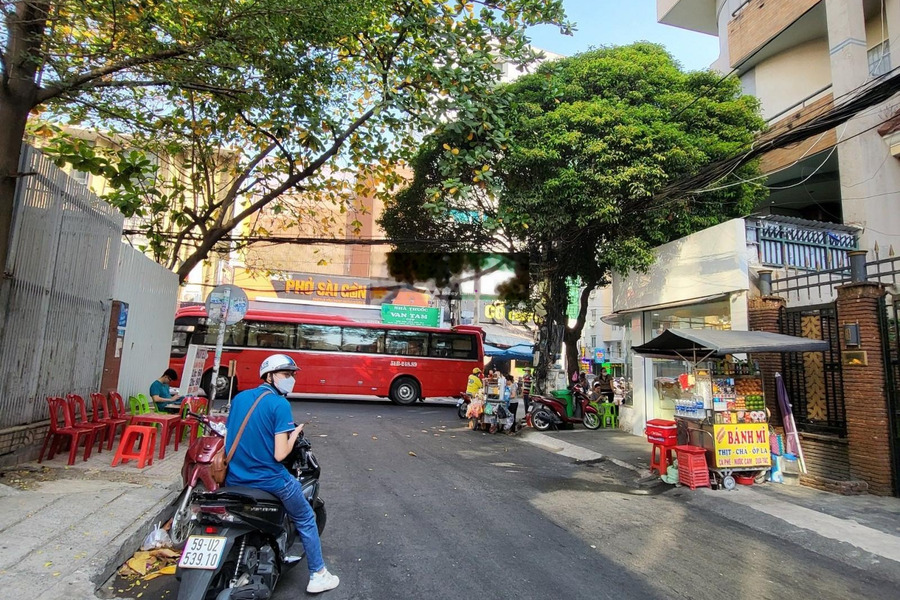 Bán ngay ngôi nhà vị trí tiện lợi ngay tại Phường 12, Hồ Chí Minh bán ngay với giá mua liền chỉ 32 tỷ có diện tích chính 121m2 ở lâu dài-01