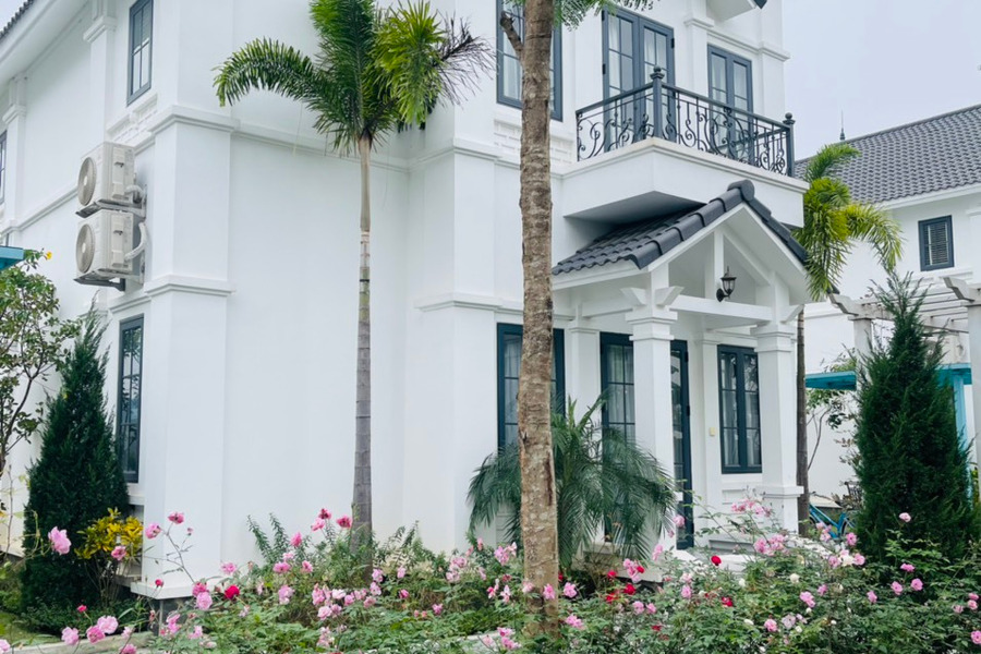 Bán biệt thự nghỉ dưỡng khoáng nóng full nội thất 5 sao tại Vườn Vua Resort &Villas-01