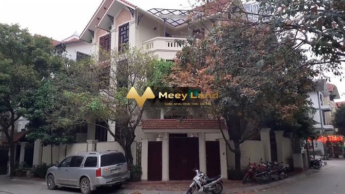 Cần kinh doanh cho thuê biệt thự diện tích là 600 m2 giá cực êm 28 triệu/tháng vị trí mặt tiền nằm tại Phạm Hùng, Nam Từ Liêm, căn này bao gồm 5 phòng...