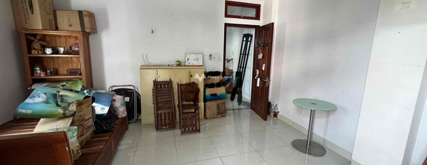 Giá bán 13.5 tỷ bán nhà có diện tích 1998m2 vị trí đẹp ngay trên Bình Thuận, Quận 7 hướng Bắc nhà có 4 phòng ngủ, 5 WC còn chần chờ gì nữa-02