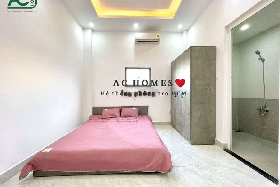 Chung cư 1 phòng ngủ, cho thuê căn hộ mặt tiền tọa lạc ngay tại Phạm Văn Bạch, Hồ Chí Minh, căn hộ có tổng cộng 1 phòng ngủ, 1 WC nội thất hiện đại-01