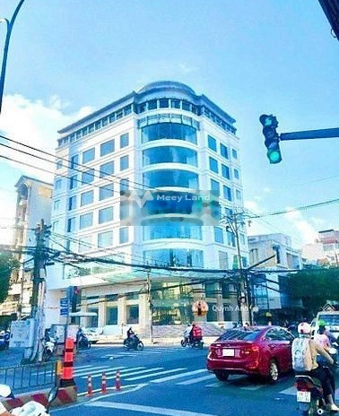 Tổng quan nhà gồm 5 PN, bán nhà ở có diện tích chính 256m2 giá bán đề cử 120 tỷ tọa lạc gần Cầu Ông Lãnh, Hồ Chí Minh
