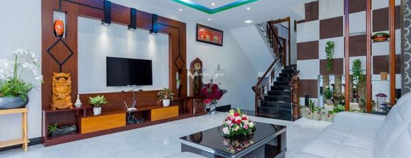 Cho thuê nhà đẹp, gồm 5 phòng ngủ, full nội thất cao cấp, gần mặt tiền Phan Chu Trinh, cách biển 500m-03