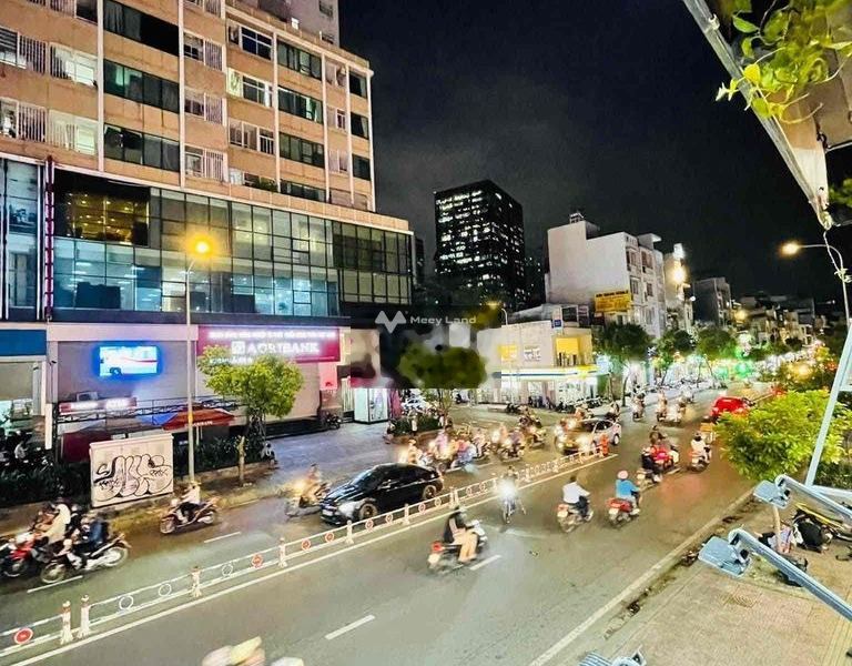 Vị trí đặt ngay Quận 4, Hồ Chí Minh bán nhà giá bán đề xuất 5.8 tỷ căn nhà bao gồm 3 phòng ngủ 3 WC-01