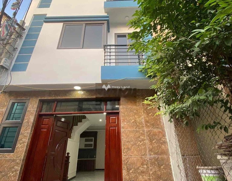 Ngôi nhà bao gồm 3 PN, bán nhà ở diện tích rộng 40m2 bán ngay với giá quy định chỉ 4 tỷ mặt tiền tọa lạc ở Phương Canh, Hà Nội-01