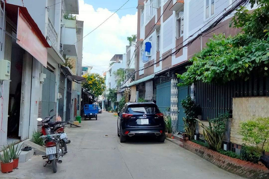 Bán nhà đường số 12, quận Bình Tân, 65m2, hẻm xe hơi 5m - Giá 3,6 tỷ - Nở hậu tài lộc-01