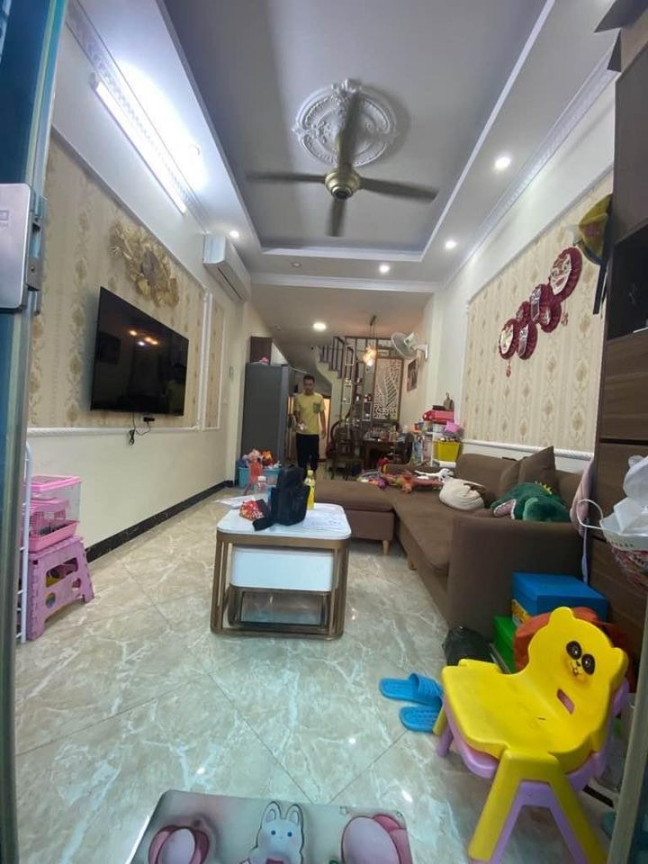 Bán nhà riêng quận Long Biên thành phố Hà Nội giá 3.4 tỷ-0