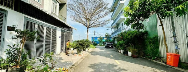 Diện tích rộng 150m2 bán nhà vị trí thuận tiện ngay tại Thạnh Xuân 25, Hồ Chí Minh ngôi nhà này có tổng 4 phòng ngủ liên hệ ngay để được tư vấn-03