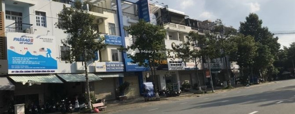 Nhà này có 5 phòng ngủ bán nhà bán ngay với giá ngạc nhiên chỉ 12 tỷ có diện tích chung 120m2 vị trí đặt ở trung tâm Hưng Phú, Cần Thơ-02