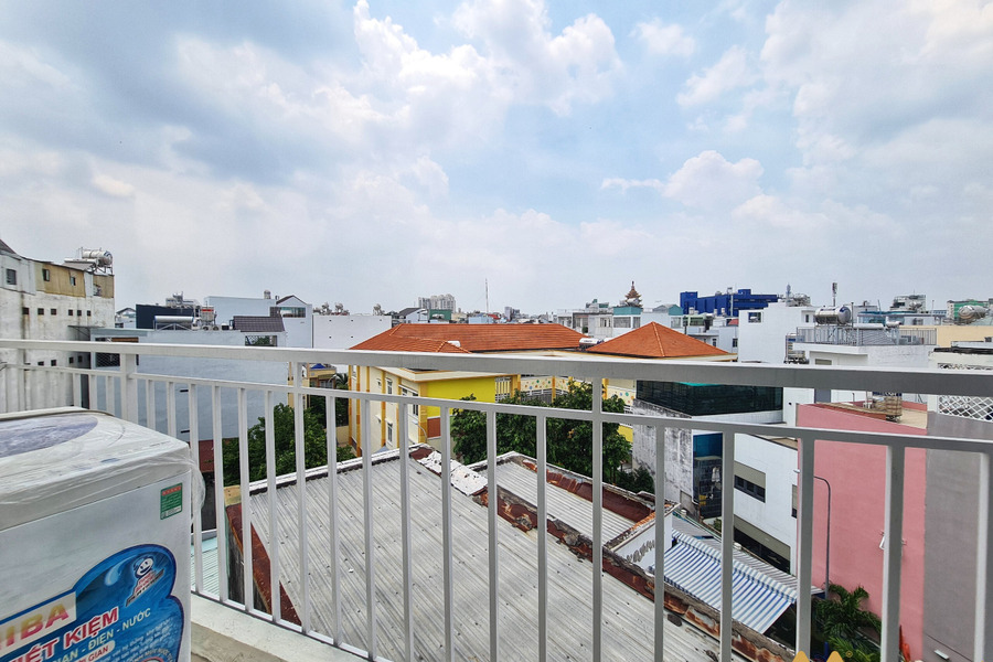 Căn hộ ban công đầy đủ nội thất Nguyễn Văn Đậu, Bình Thạnh, có thang máy-01