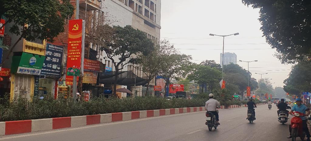 Bán nhà mặt phố Vạn Phúc kinh doanh sầm uất ngày và đêm khu vực phát triển mạnh Hà Đông, Hà Nội