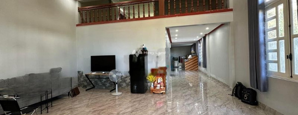 Nhà gồm 3 phòng ngủ, cho thuê nhà, thuê ngay với giá đàm phán 6 triệu/tháng với diện tích chuẩn 140m2 vị trí đẹp ngay trên Bảo Lộc, Lâm Đồng-02