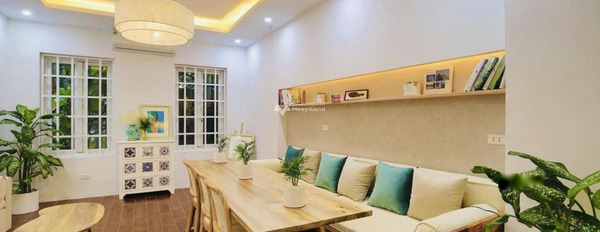 Bán nhà ở có diện tích gồm 53m2 bán ngay với giá tốt nhất 24 tỷ vị trí thuận lợi tọa lạc ngay tại Nguyễn Công Hoan, Ba Đình-02