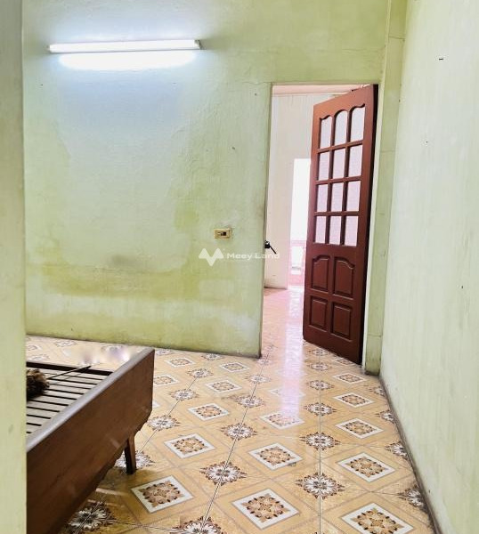 Cho thuê nhà có diện tích sàn 60m2 mặt tiền tọa lạc ở Nguyễn Văn Cừ, Hà Nội thuê ngay với giá tốt từ 7 triệu/tháng, căn này có tổng 2 PN-01