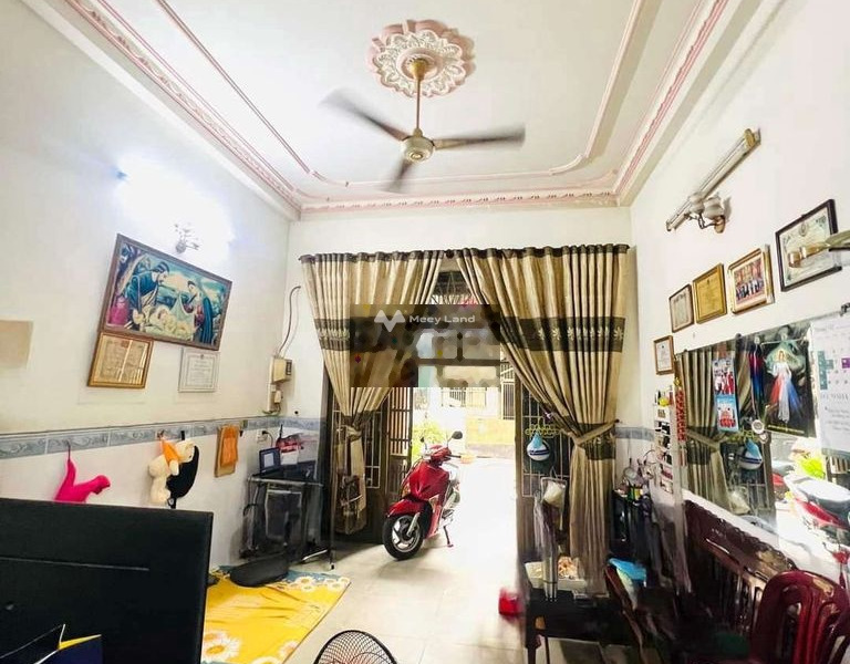 Vị trí mặt tiền nằm ở Tân Phú, Hồ Chí Minh bán nhà bán ngay với giá cực tốt chỉ 4.38 tỷ trong nhà có tổng 3 PN 2 WC-01