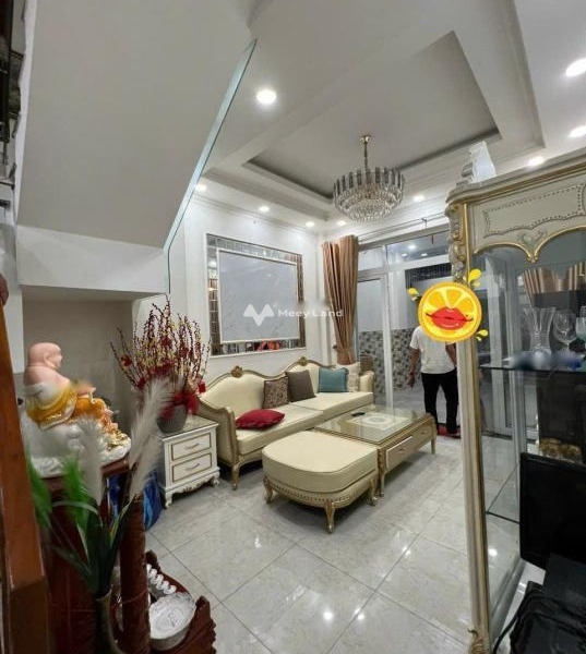 Bán nhà ở diện tích gồm 61m2 bán ngay với giá tốt nhất chỉ 4.85 tỷ vị trí nằm ngay ở Hoàng Hữu Nam, Hồ Chí Minh, hướng Nam-01