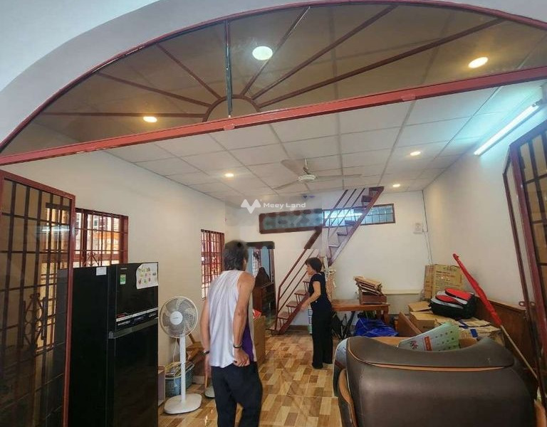 Nhà có 2 phòng ngủ bán nhà bán ngay với giá ngạc nhiên 8.5 tỷ có diện tích chính 87m2 mặt tiền nằm ngay tại Lê Thiệt, Hồ Chí Minh-01
