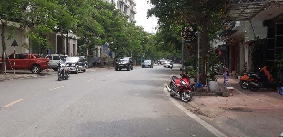 Bán đất tại phố Kim Quan Thượng, Long Biên, Hà Nội. Diện tích 332m2, giá 24,5 tỷ